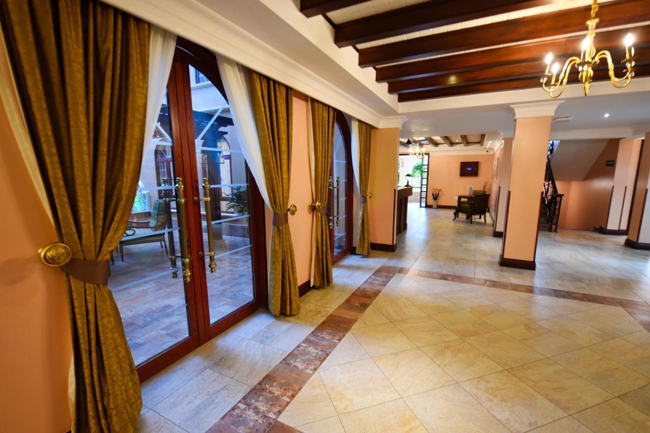 Casa Solada Hotel Kampala Dış mekan fotoğraf